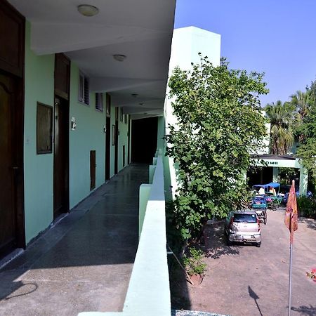 Hotel Bharatpur Ashok Esterno foto