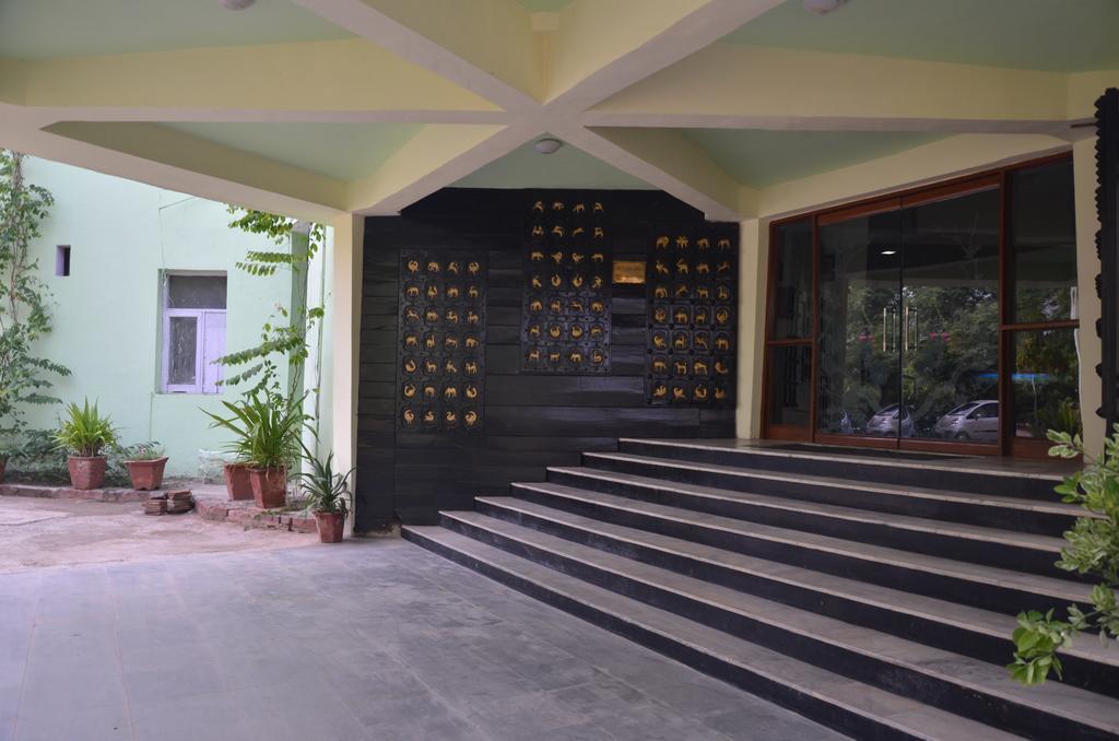 Hotel Bharatpur Ashok Esterno foto