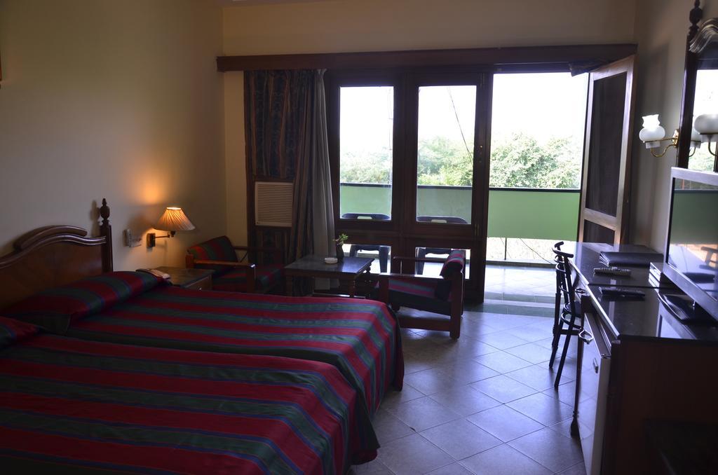 Hotel Bharatpur Ashok Esterno foto