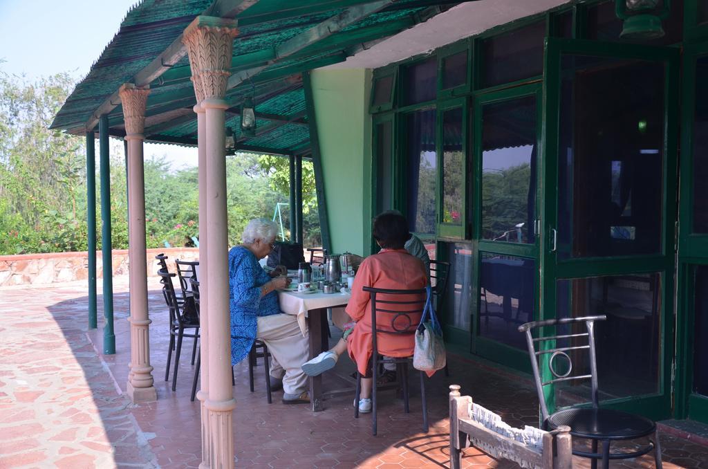 Hotel Bharatpur Ashok Esterno foto